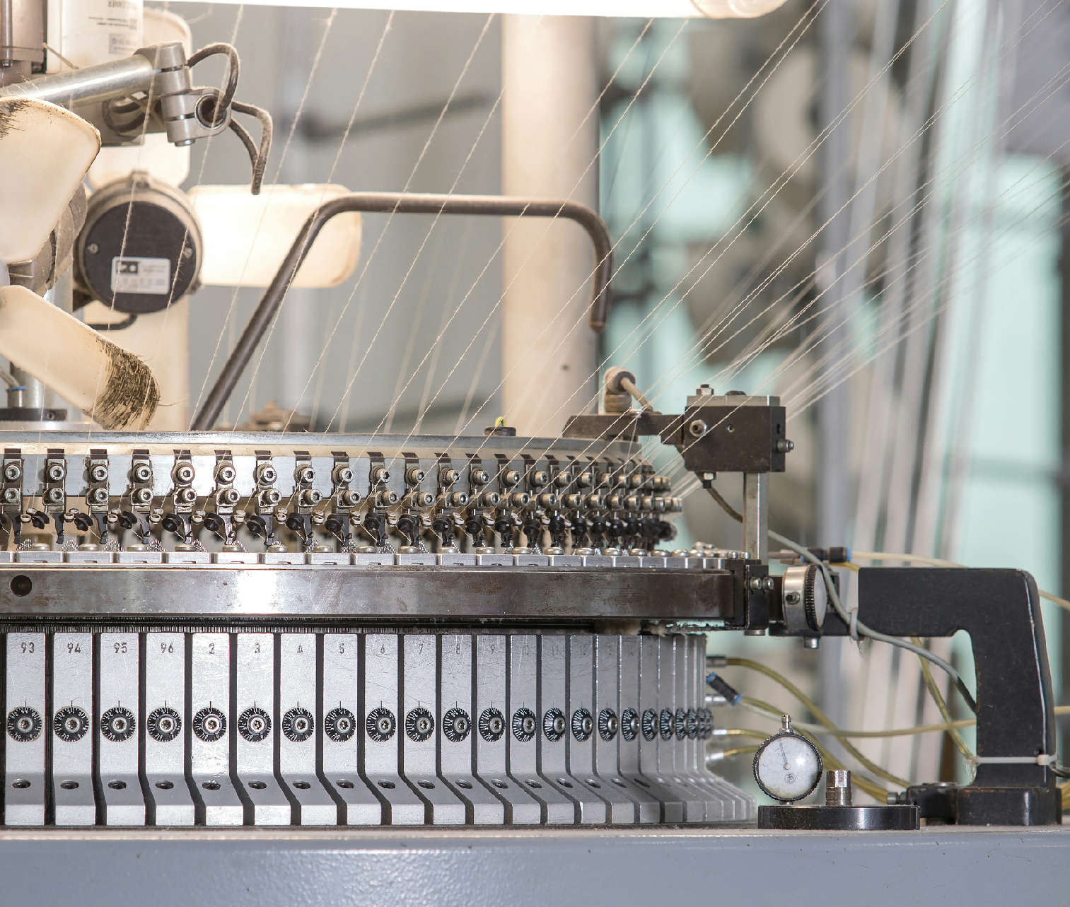 Is Now the Right Time to Invest in Knitting Machines?